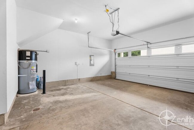 Building Photo - 4117 S Cyn Vw Cir