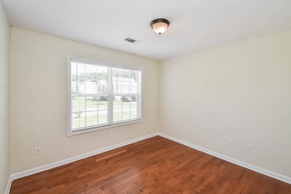 Building Photo - 1440 Paddocks Ct