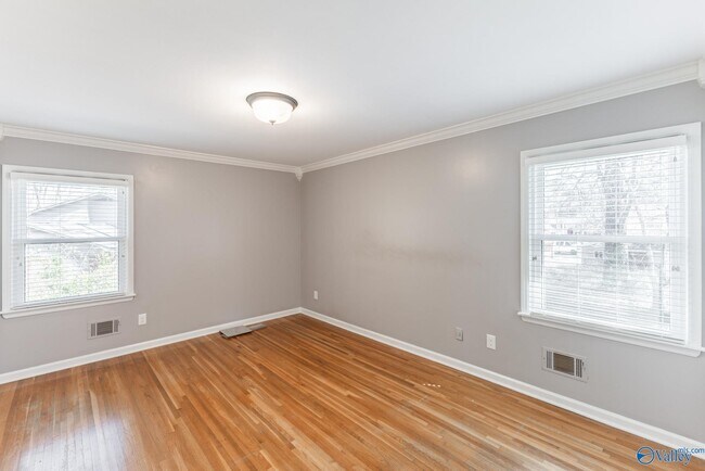 Building Photo - 1116 Tyler Rd NW