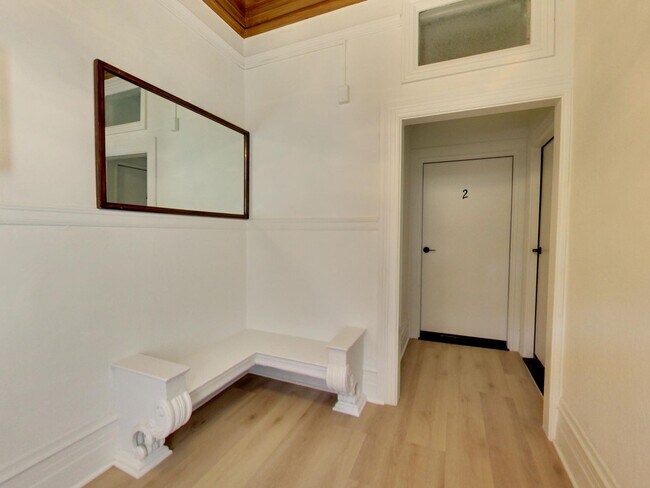 Building Photo - 1086 Fulton St