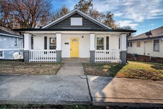 Building Photo - 1012 Coulter St