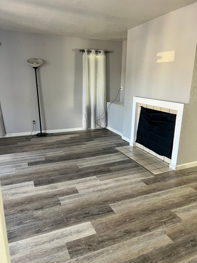 Building Photo - 1604 Porter Way