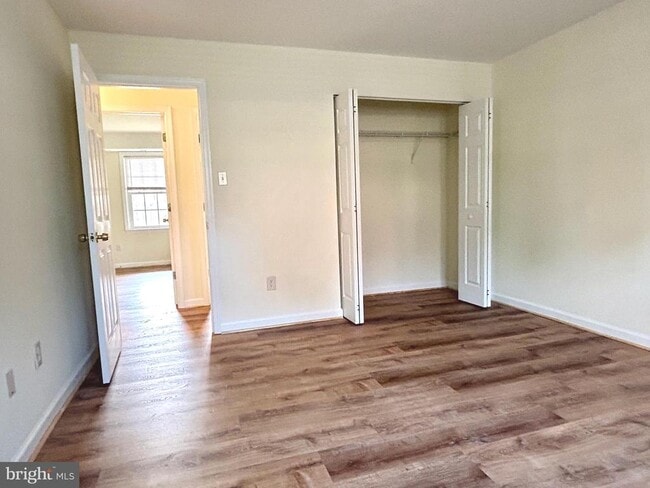 Building Photo - 136 Fairfield Dr