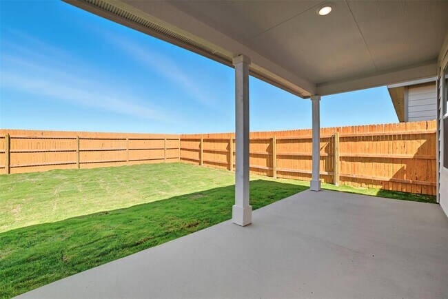 Building Photo - 445 Mustang Dr