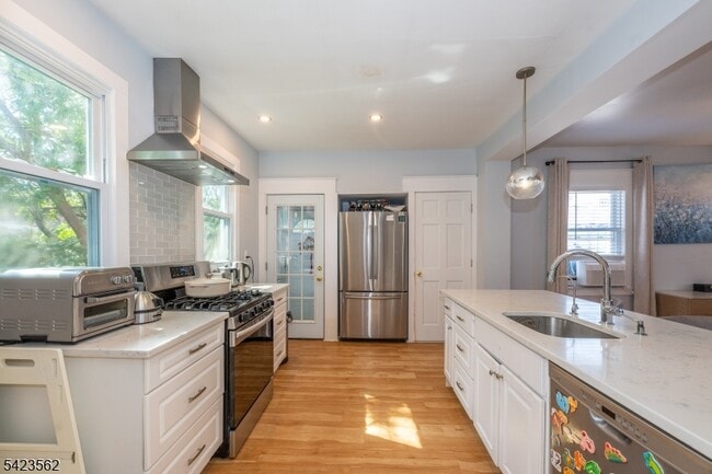 Building Photo - 38 Claremont Ave