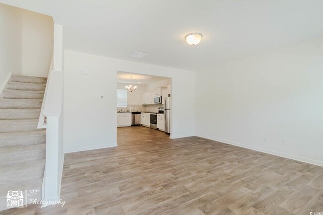 Building Photo - 206 Banbury Ln