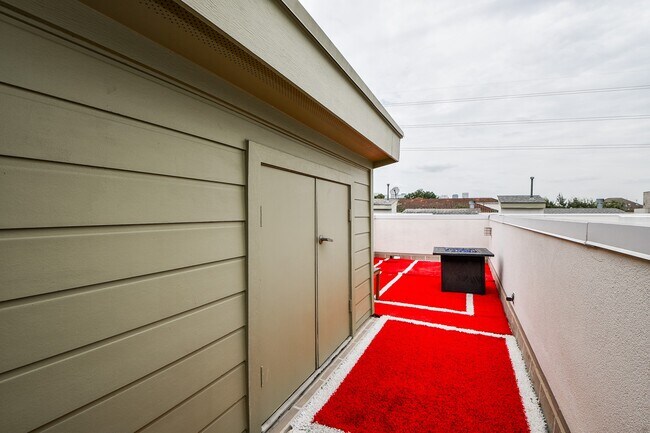 Building Photo - 4702 Austin St