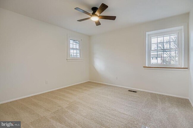 Building Photo - 119 E Padonia Rd