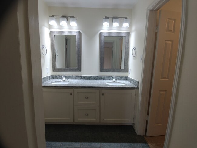 Building Photo - 2454 Bering Dr
