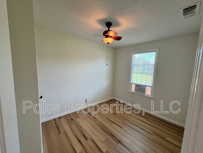 Building Photo - 3609 1st Ave
