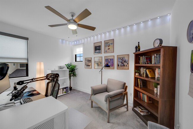 Building Photo - 7222 Grassland Vis Ln