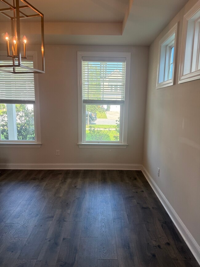 Building Photo - 227 Bering Ln