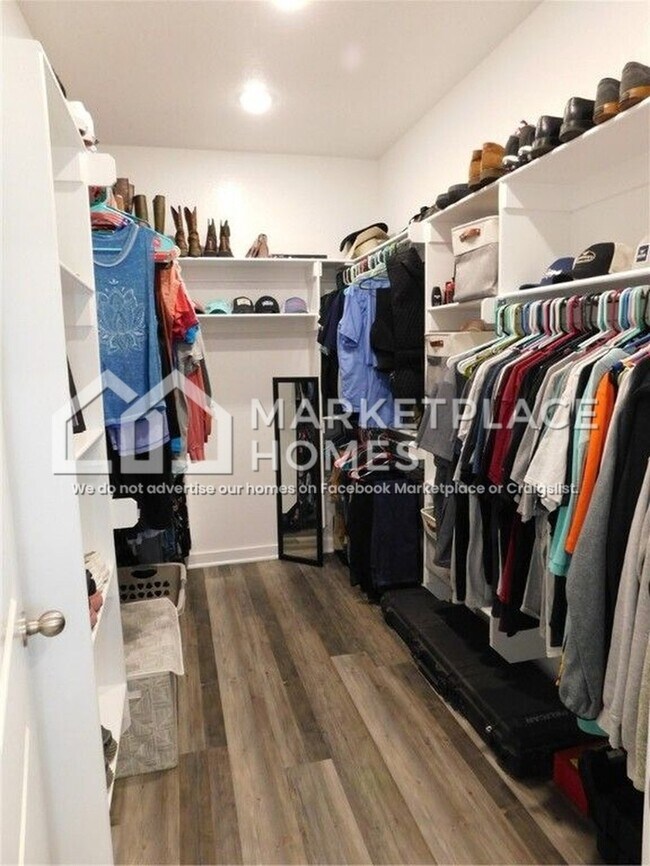 Building Photo - 439 N Otoe St