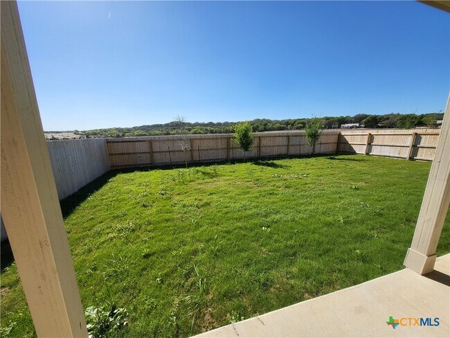 Building Photo - 1233 Fox Wing Wy