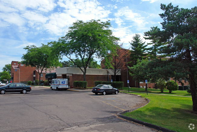 Building Photo - Gray Hill Apartments