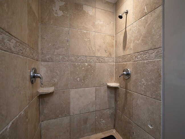 Building Photo - 581 Autumn Ln