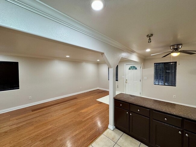 Building Photo - 10524 S Avalon Blvd