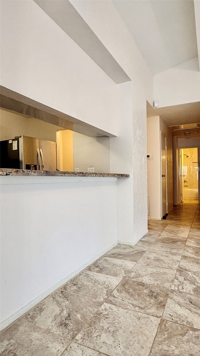 Building Photo - 18 Dellforest Ct