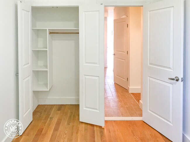 Building Photo - 475 E 8th St