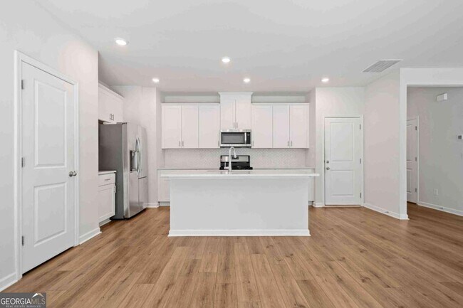 Building Photo - 279 Wells Cir