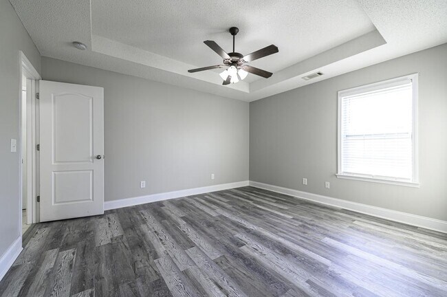 Building Photo - 307 Nile Ln