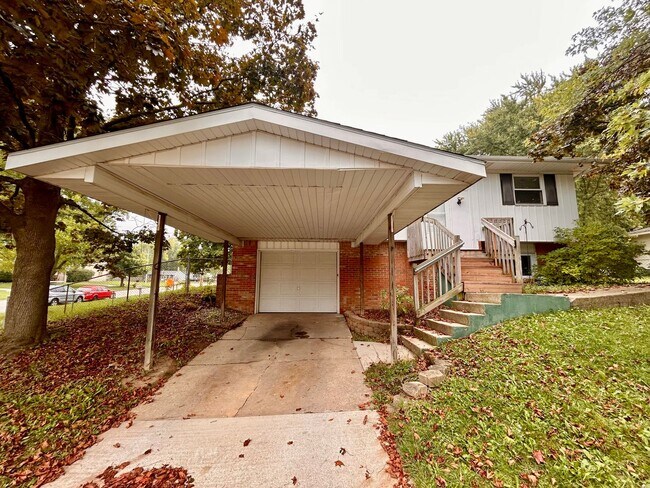 Primary Photo - Three Bedroom Home in Walker/Standale