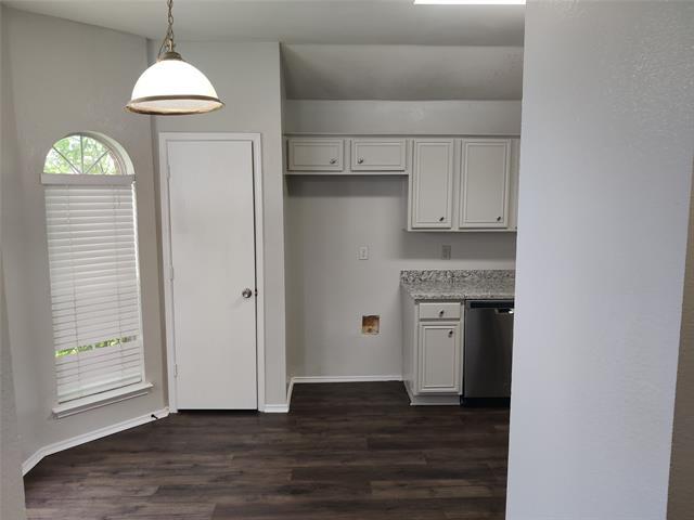 Building Photo - 1213 Urban Dr