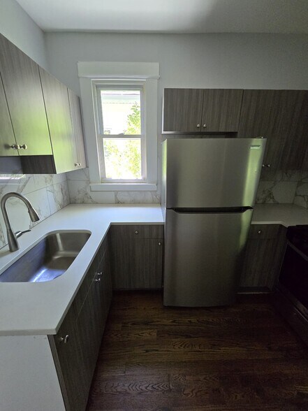 Building Photo - 48 Pardee Pl