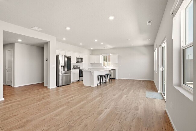Building Photo - Beautiful Liberty Lake DR Horton Home!