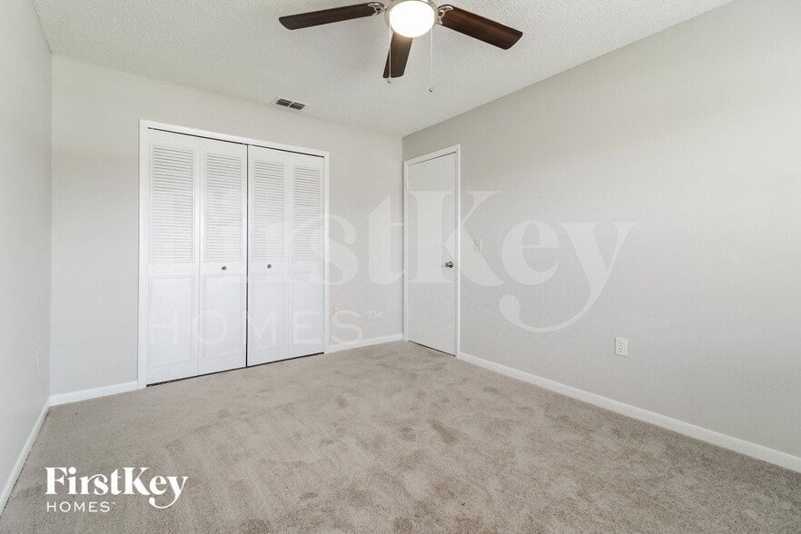 Building Photo - 2714 Myakka Dr