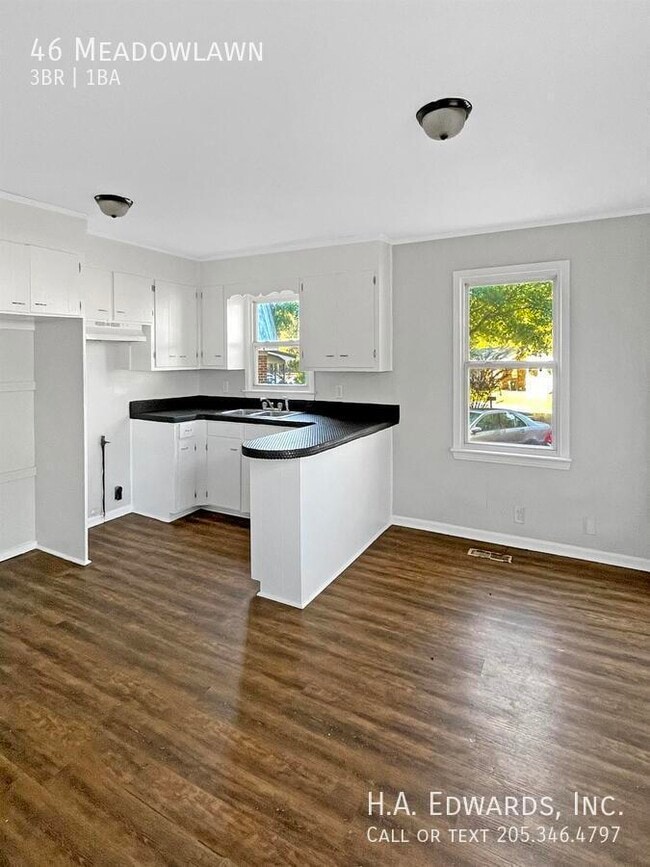 Building Photo - 46 Meadowlawn-