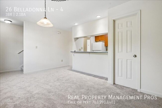 Building Photo - 26 Belladonna Ln