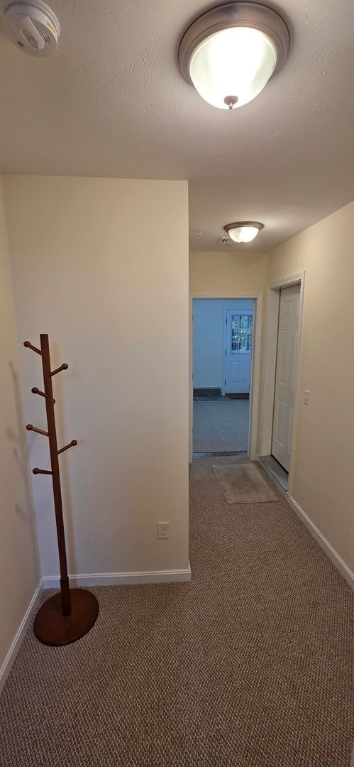 Building Photo - PENDING - 55+ Townhouse available for rent