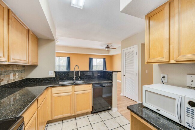Building Photo - 2/2 condo at the Villagio becoming availab...