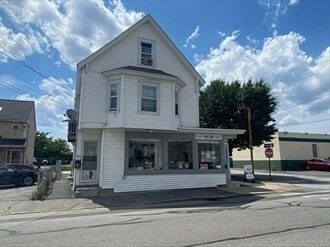 Primary Photo - 694 Lakeview Ave