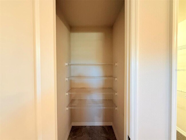 Building Photo - 10844 Rolling Moss Rd