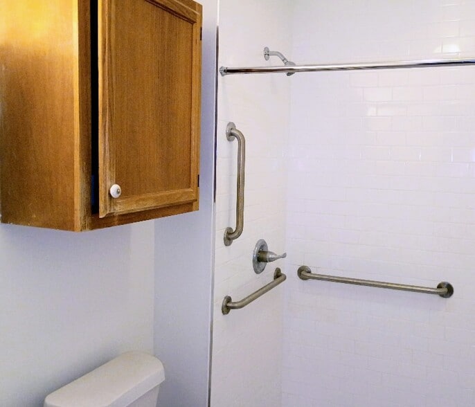 Building Photo - 1478 Bass Ave