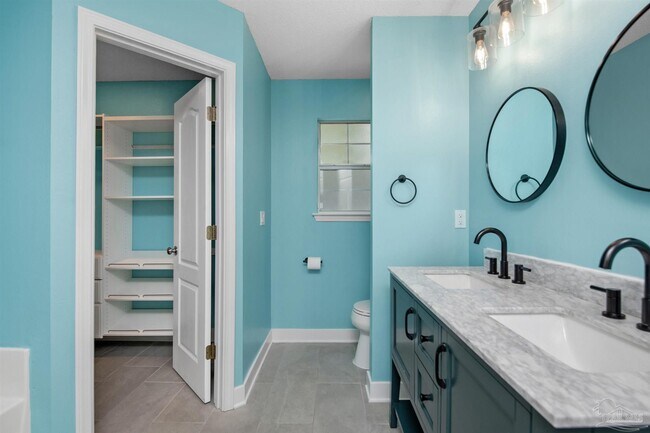Building Photo - 2081 Seagrape Dr