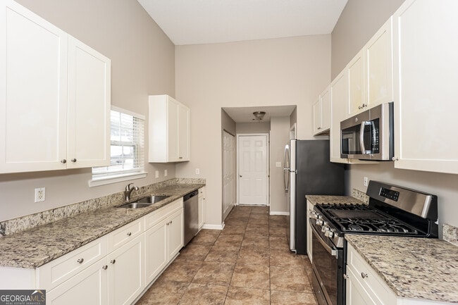 Building Photo - 425 Buffington Dr