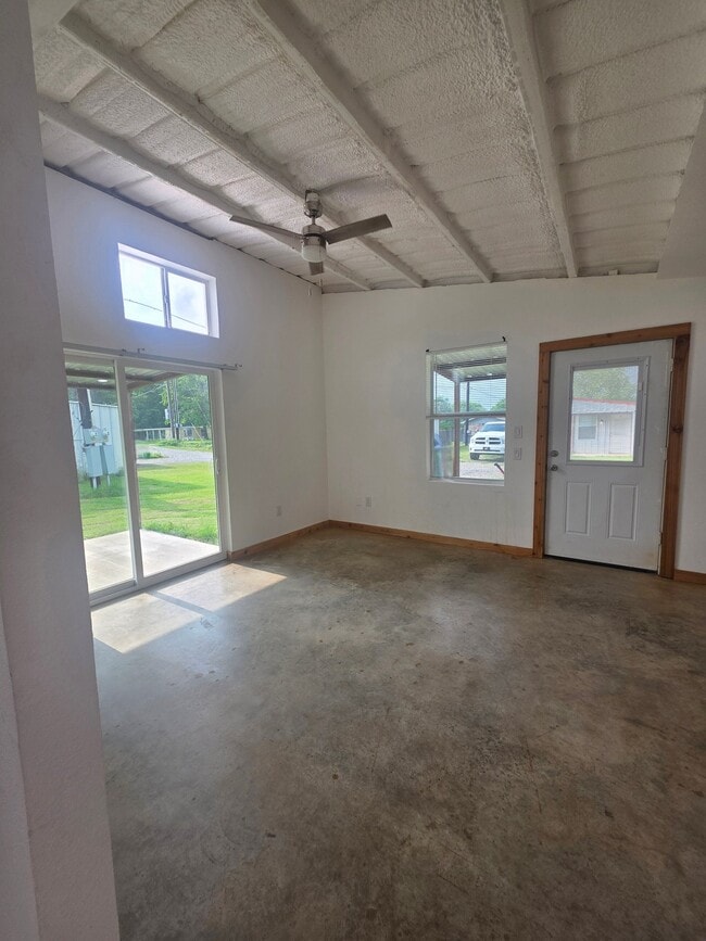 Building Photo - 2830 Willafa Woods Rd