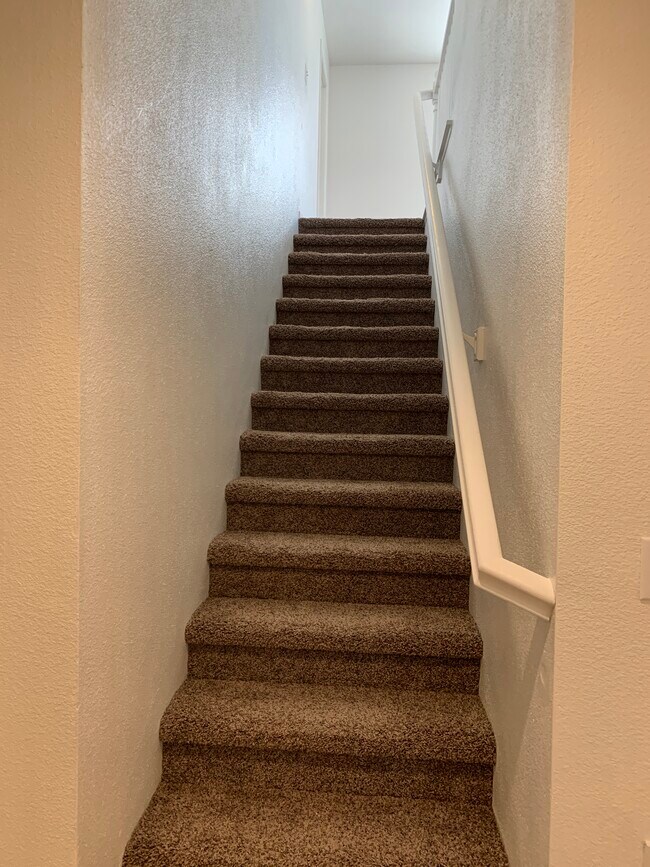 Building Photo - 1118 Solstice Ave