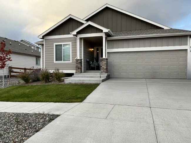 Building Photo - 4946 Olympus Dr