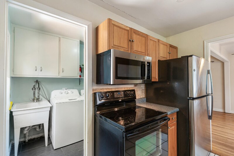 Building Photo - 1663 Poplar St