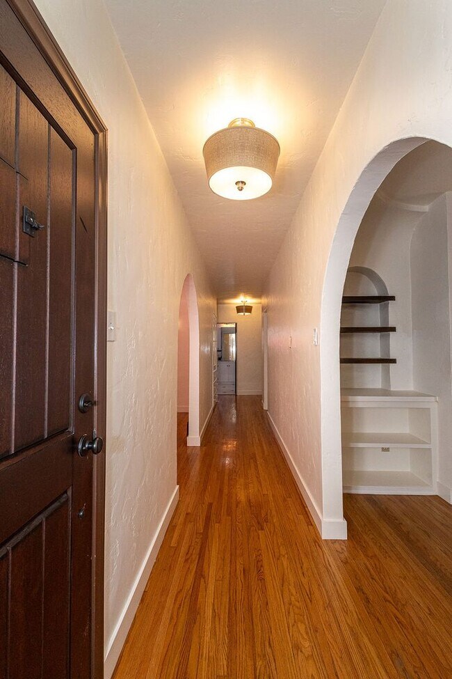 Building Photo - Beautifully Restored 3BR Miracle Mile Duplex | 1,725 SF | Near Metro D Line