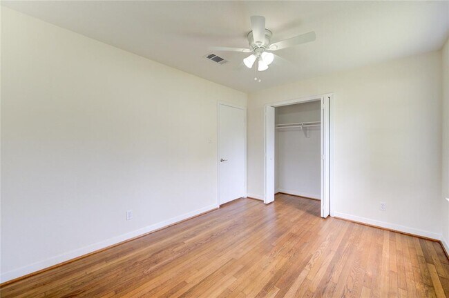Building Photo - 10111 Fonville Dr
