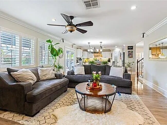 Building Photo - Absolutely Stunning home in Eastvale & loc...