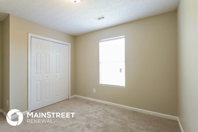 Building Photo - 9563 Fairway Turn