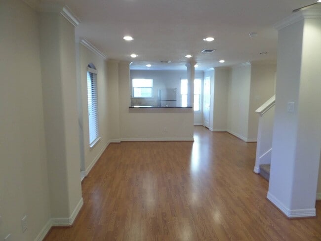 Building Photo - 3710 Sherwood Ln