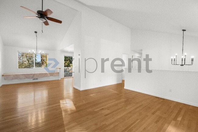 Building Photo - 10733 126th Pl NE