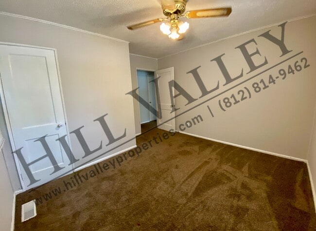 Building Photo - Two Bedroom Home